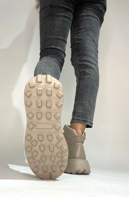 Бежевые женские ботинки